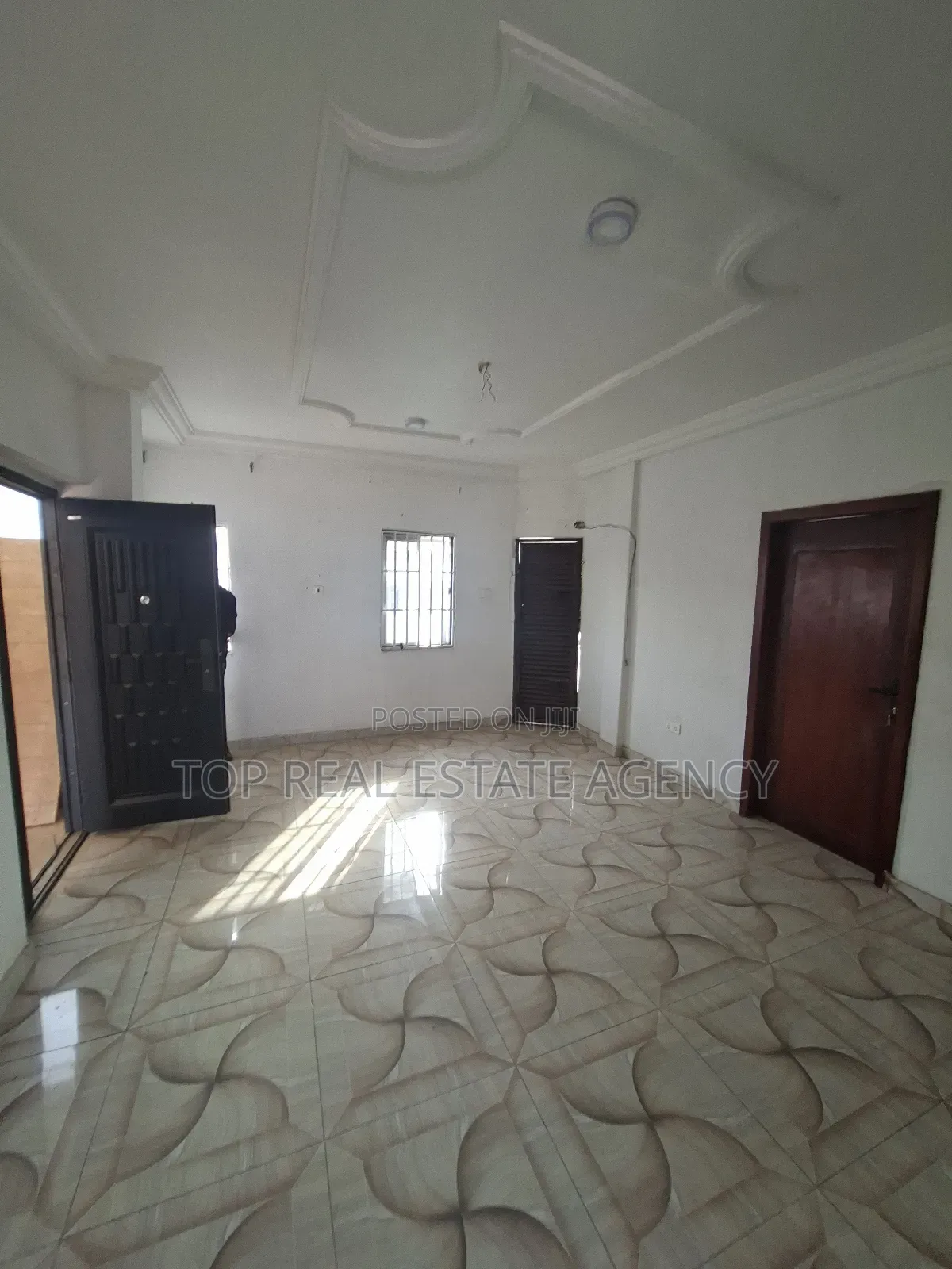 2bdrm Apartment in Pillar 2, Dome for rent