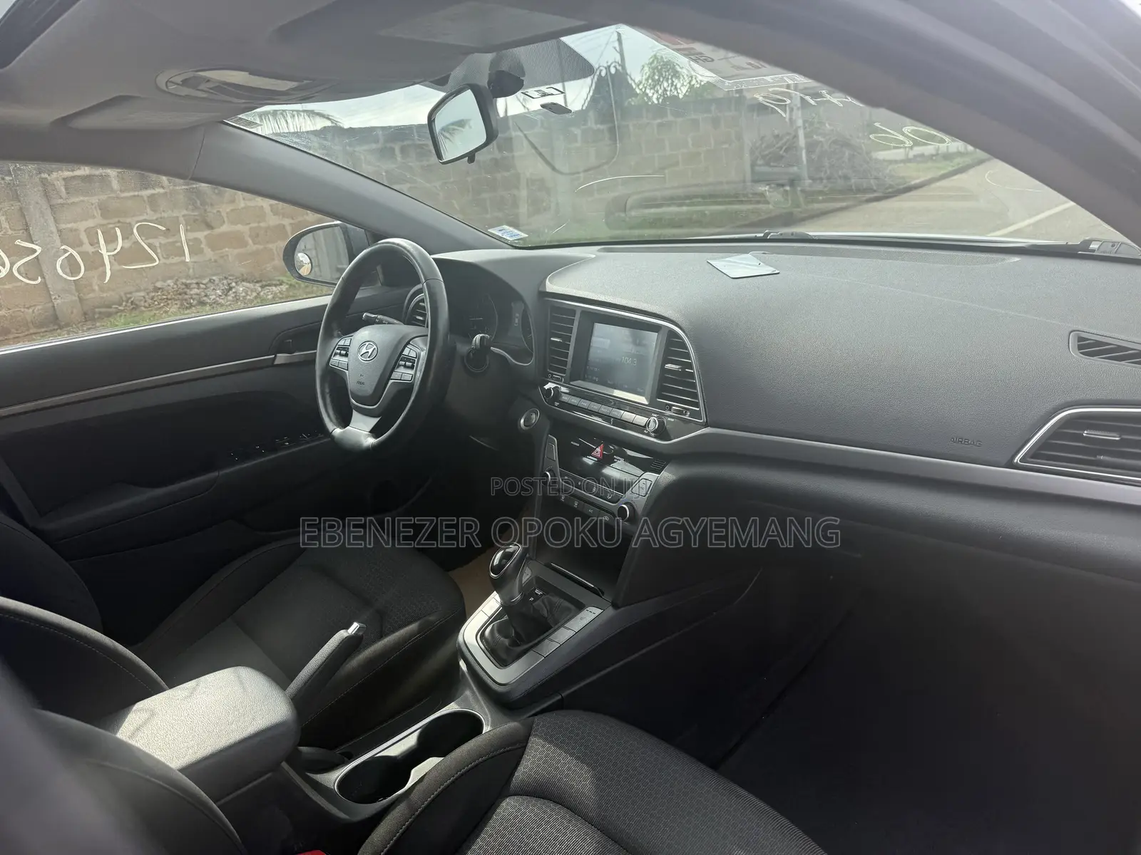 Hyundai Elantra Limited Sedan FWD (2.0L 4cyl 6A) 2017 Gray