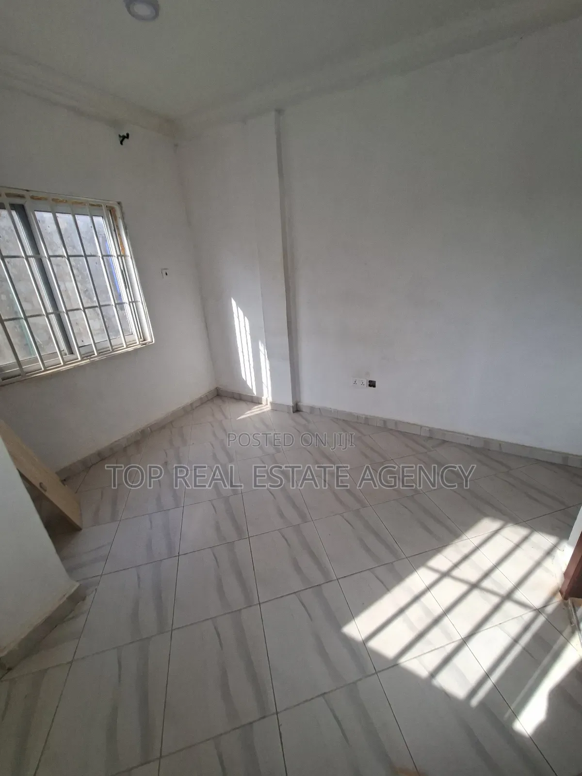 2bdrm Apartment in Pillar 2, Dome for rent