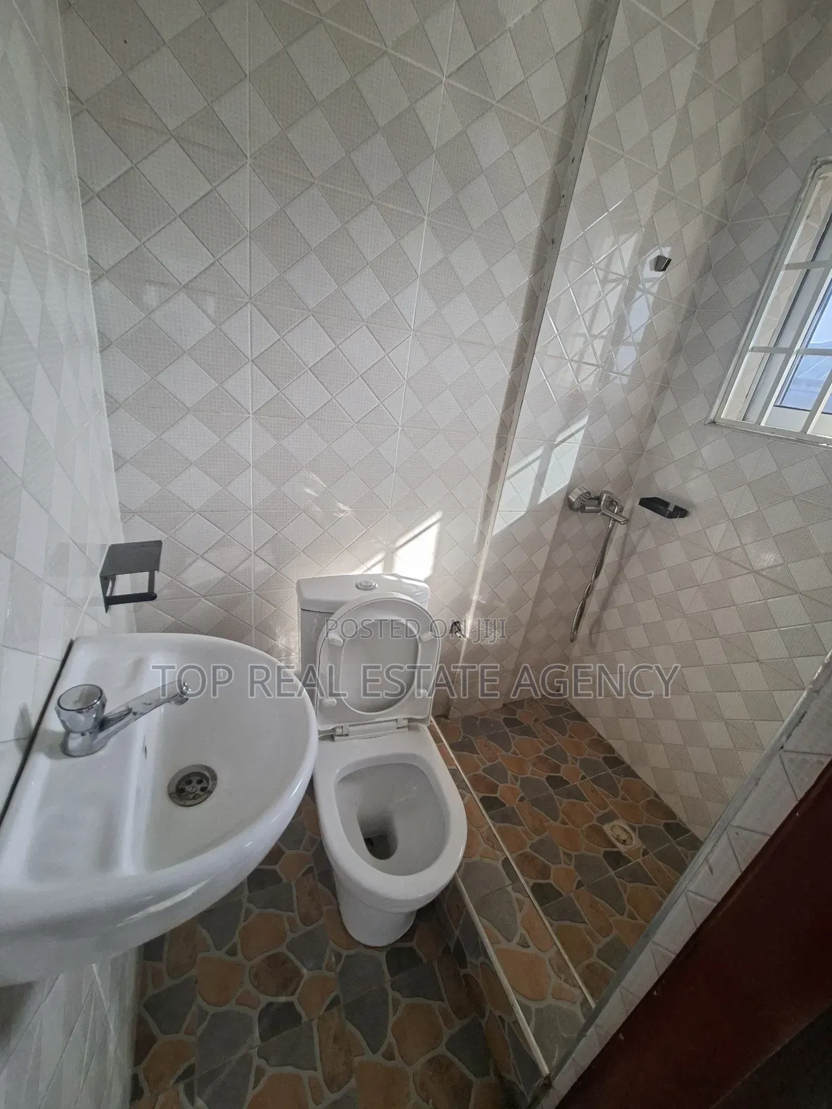 2bdrm Apartment in Pillar 2, Dome for rent