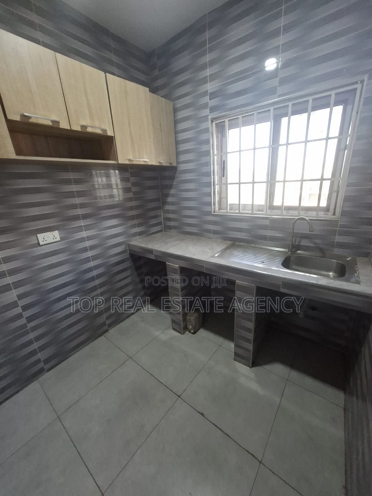 2bdrm Apartment in Pillar 2, Dome for rent