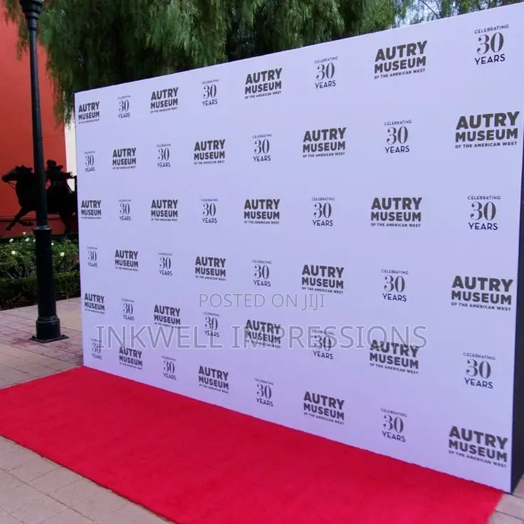 Elegant Event Backdrop Mounting.