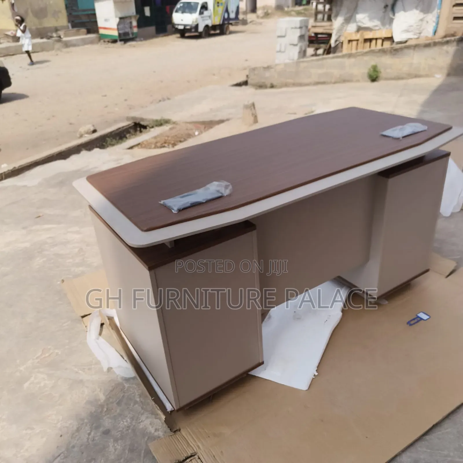 Single Desk