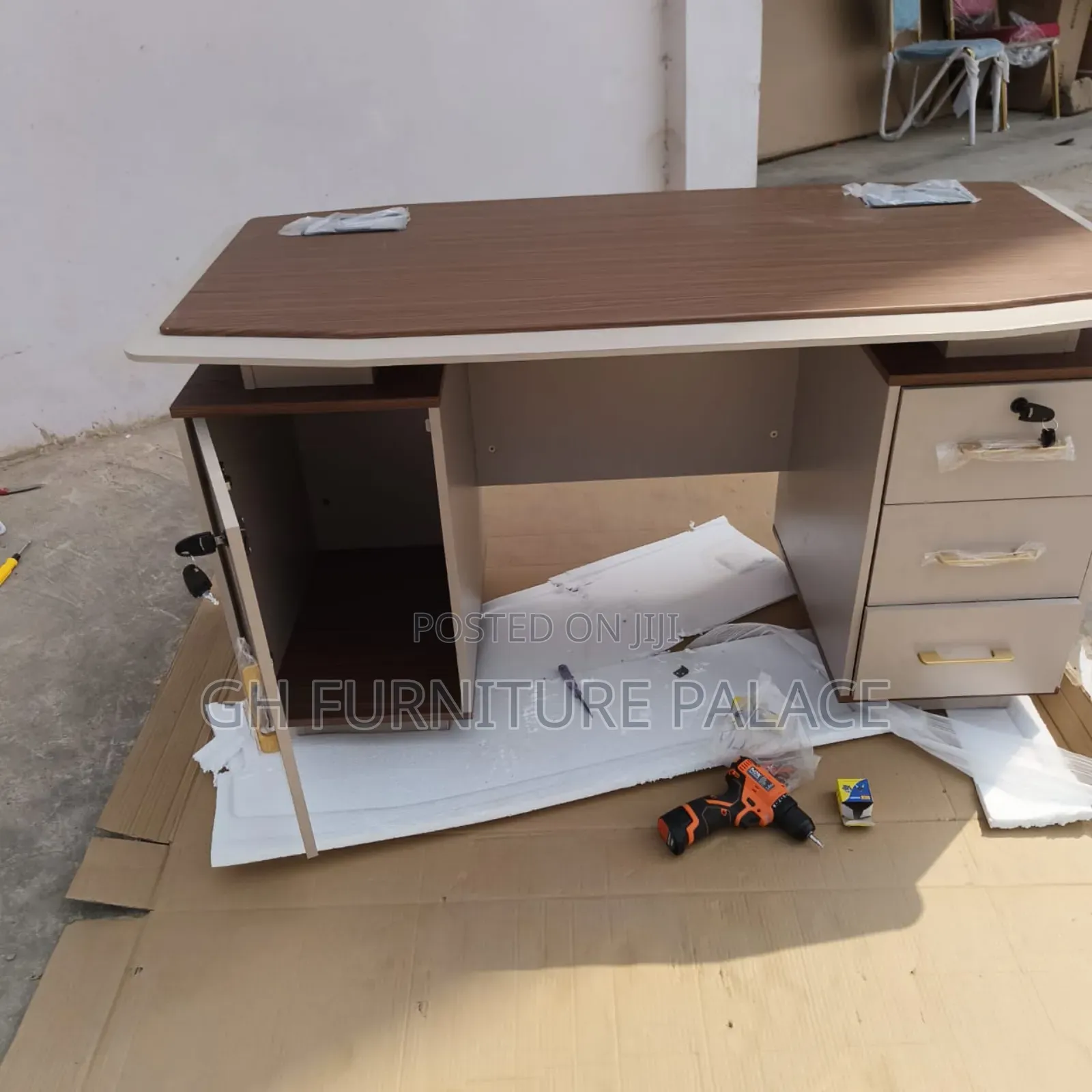Single Desk