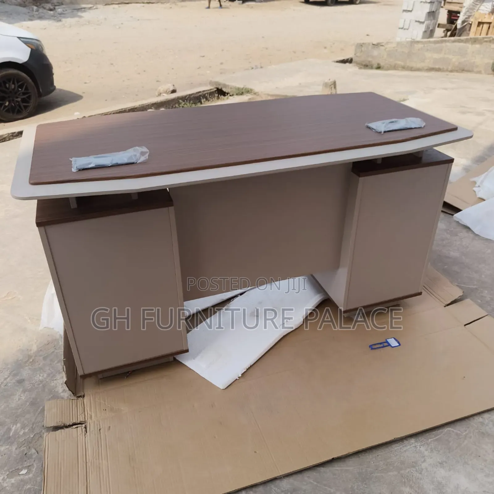 Single Desk