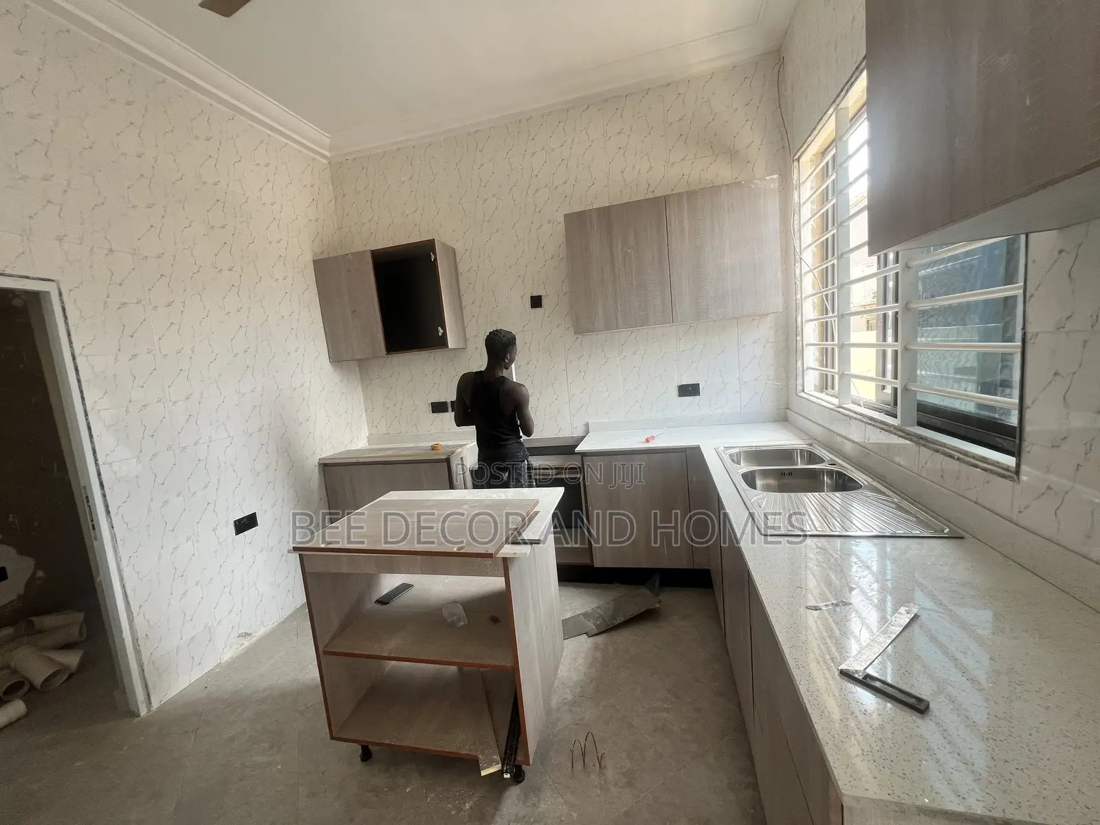 3bdrm House in Bee Decor & Homes, Ashomang Estate for sale