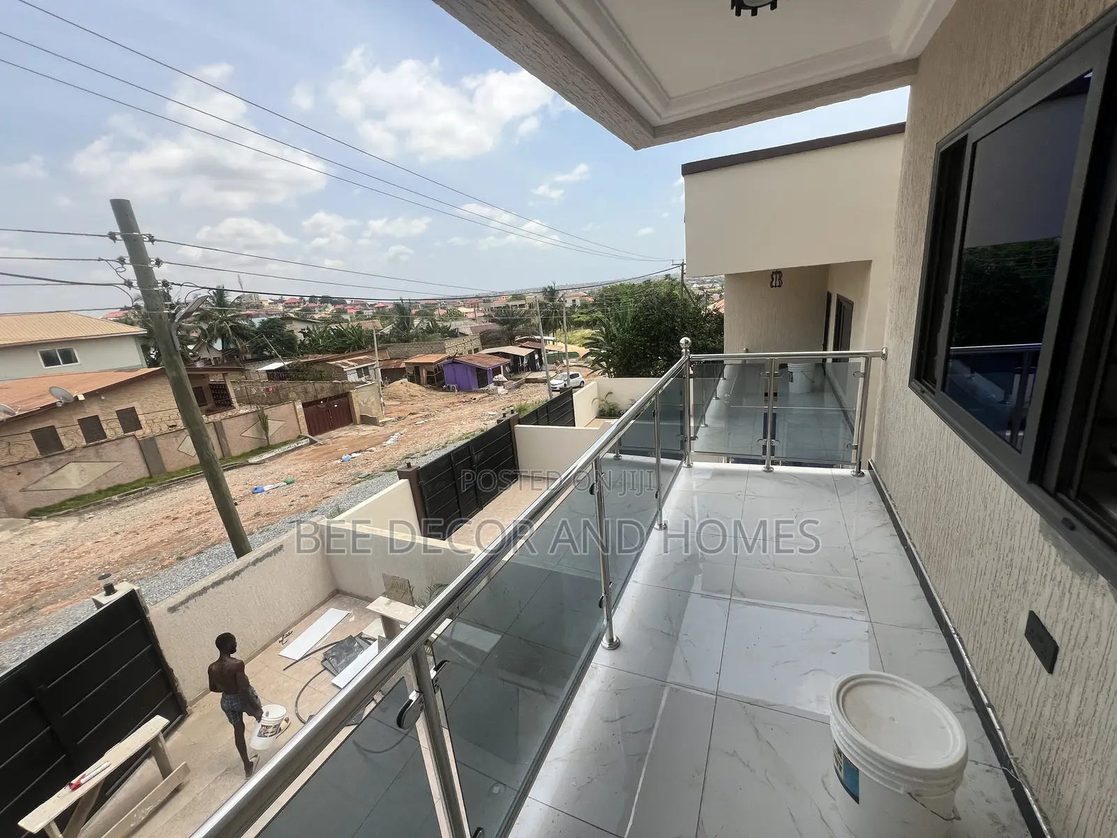 3bdrm House in Bee Decor & Homes, Ashomang Estate for sale