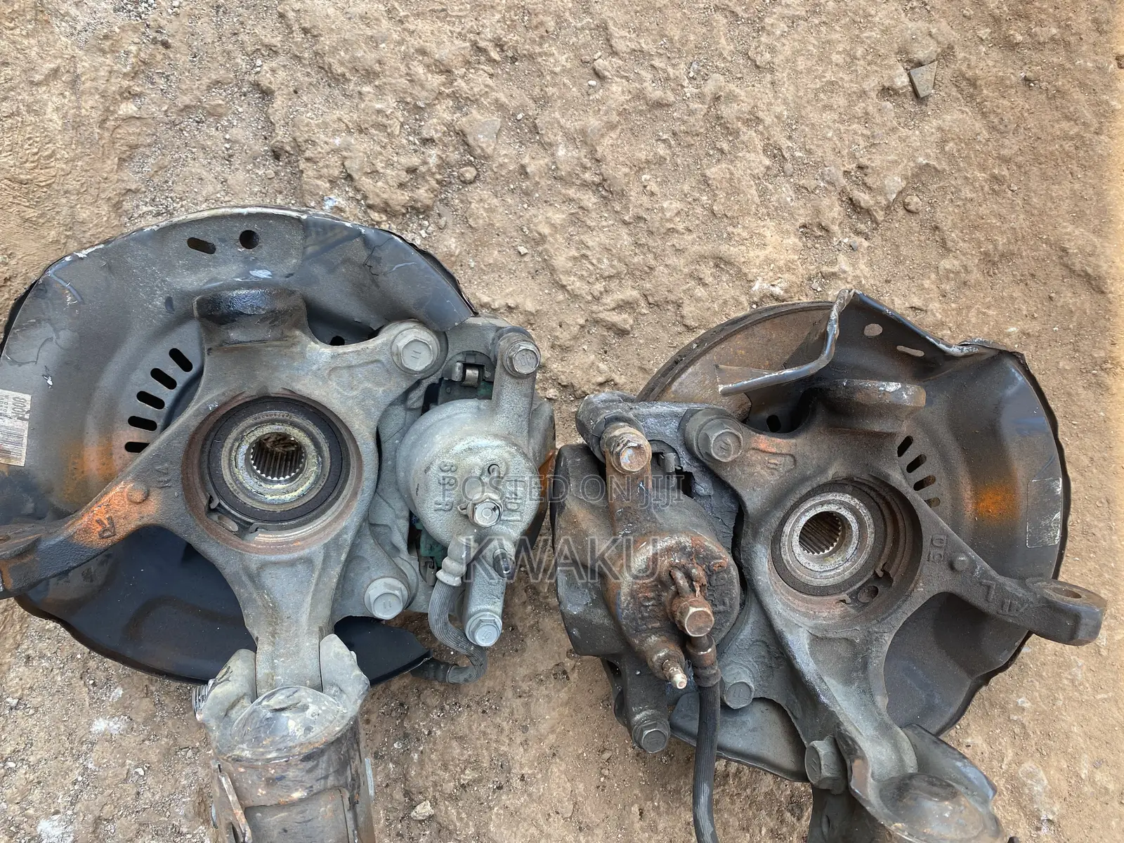 Vitz/ Belta/Yaris Front Absorber/Hub