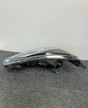 2017-2019 Nissan Versa Note Halogen Headlight (Right/Passenger)