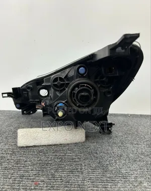 2017-2019 Nissan Versa Note Halogen Headlight (Right/Passenger)