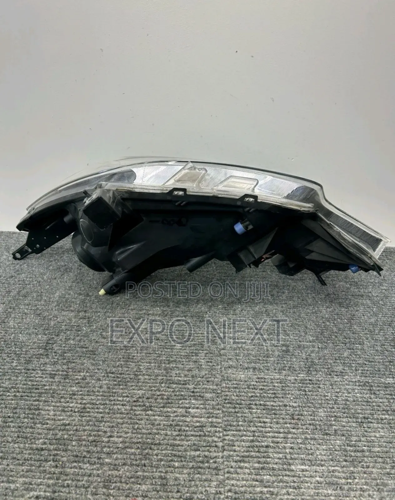 2017-2019 Nissan Versa Note Halogen Headlight (Right/Passenger)