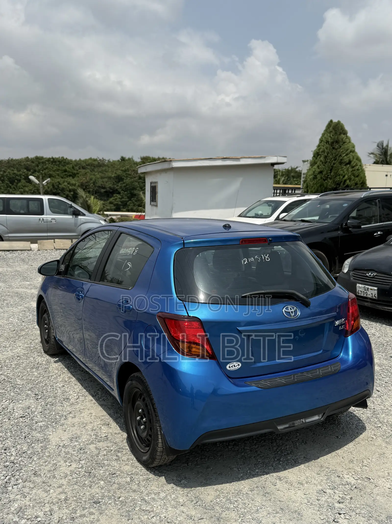 Toyota Yaris LE Hatchback 3dr 2016 Blue