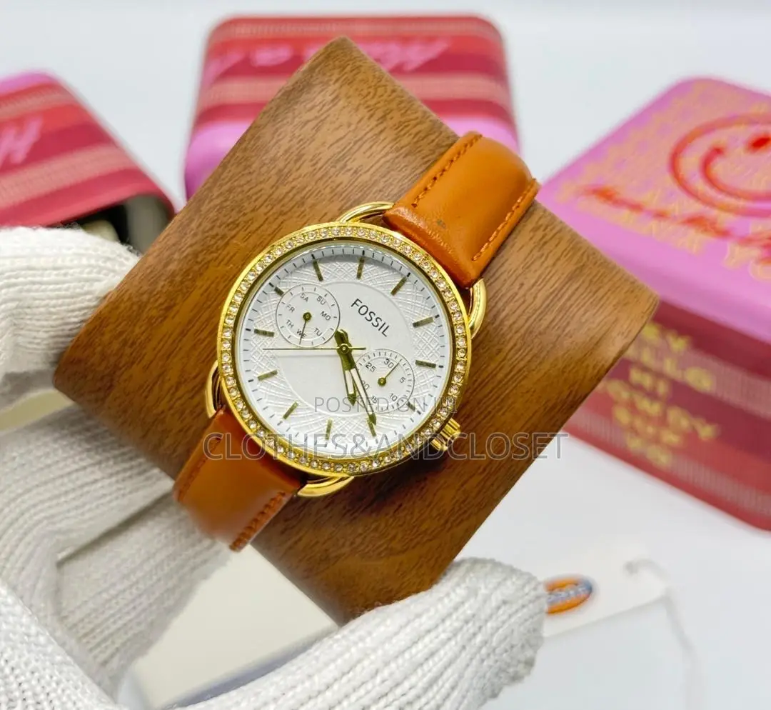 Ladies Fossil Watches