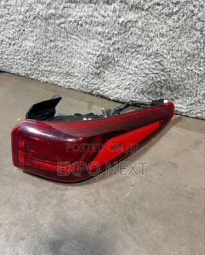 2018-2021 Hyundai Kona Right Passenger Outer Taillight  Oem