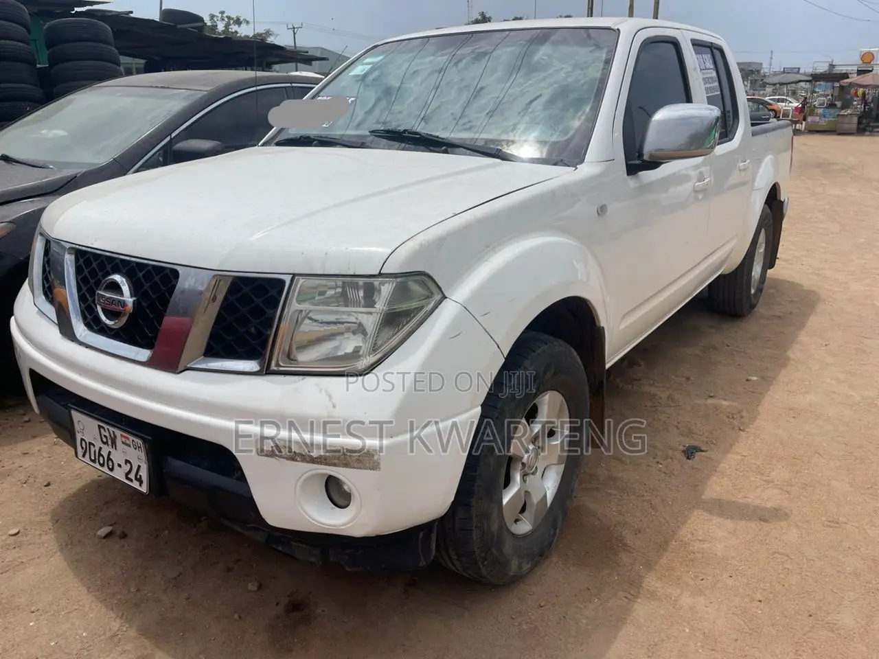 Nissan Navara 2012 White