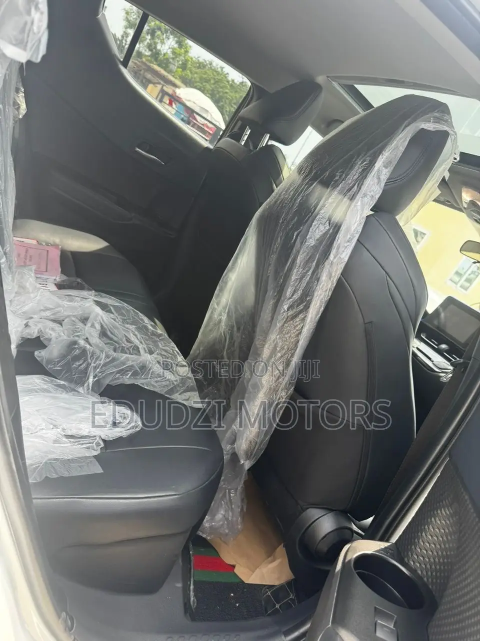 Toyota C-HR Limited 2022 White