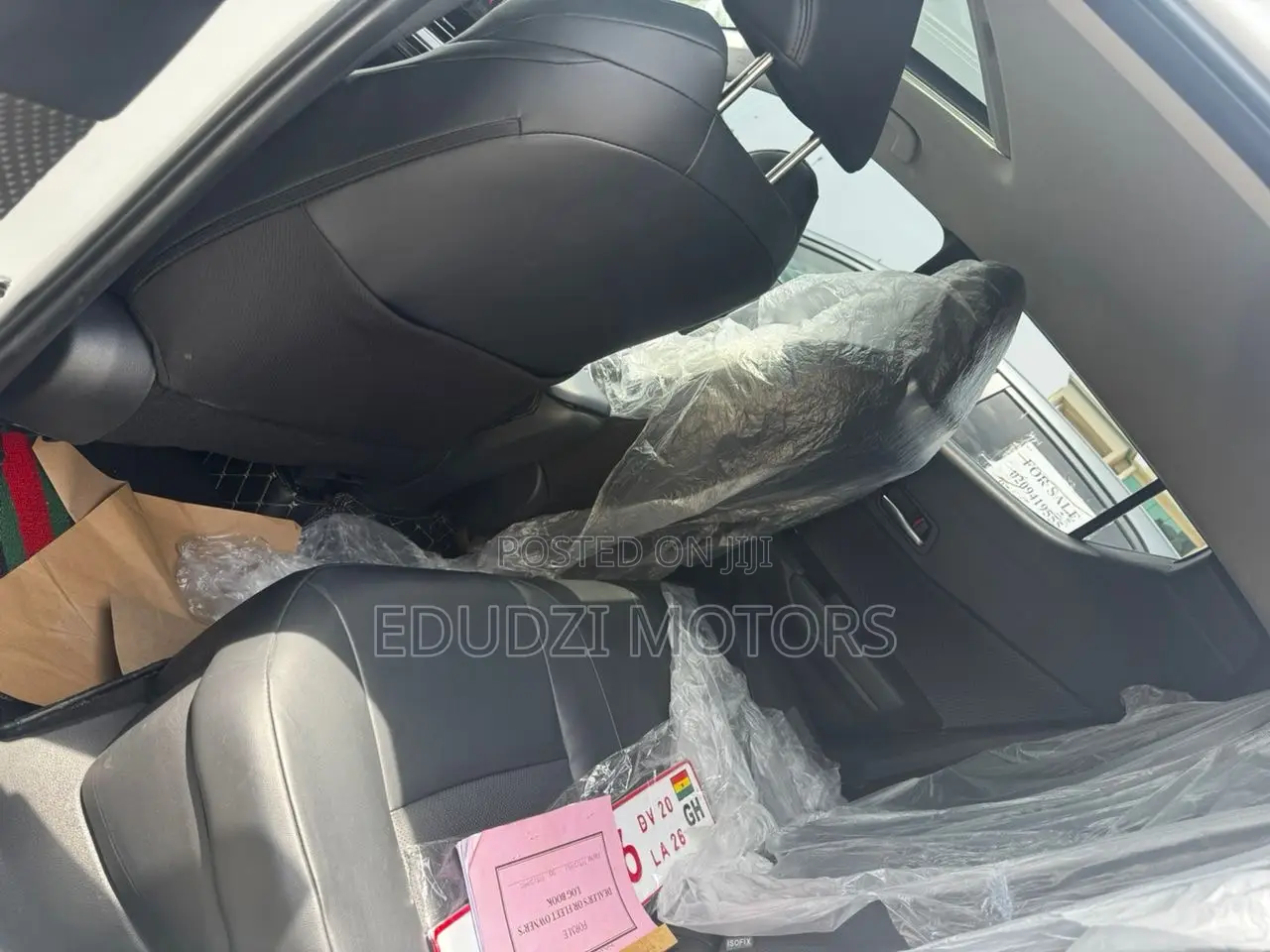 Toyota C-HR Limited 2022 White