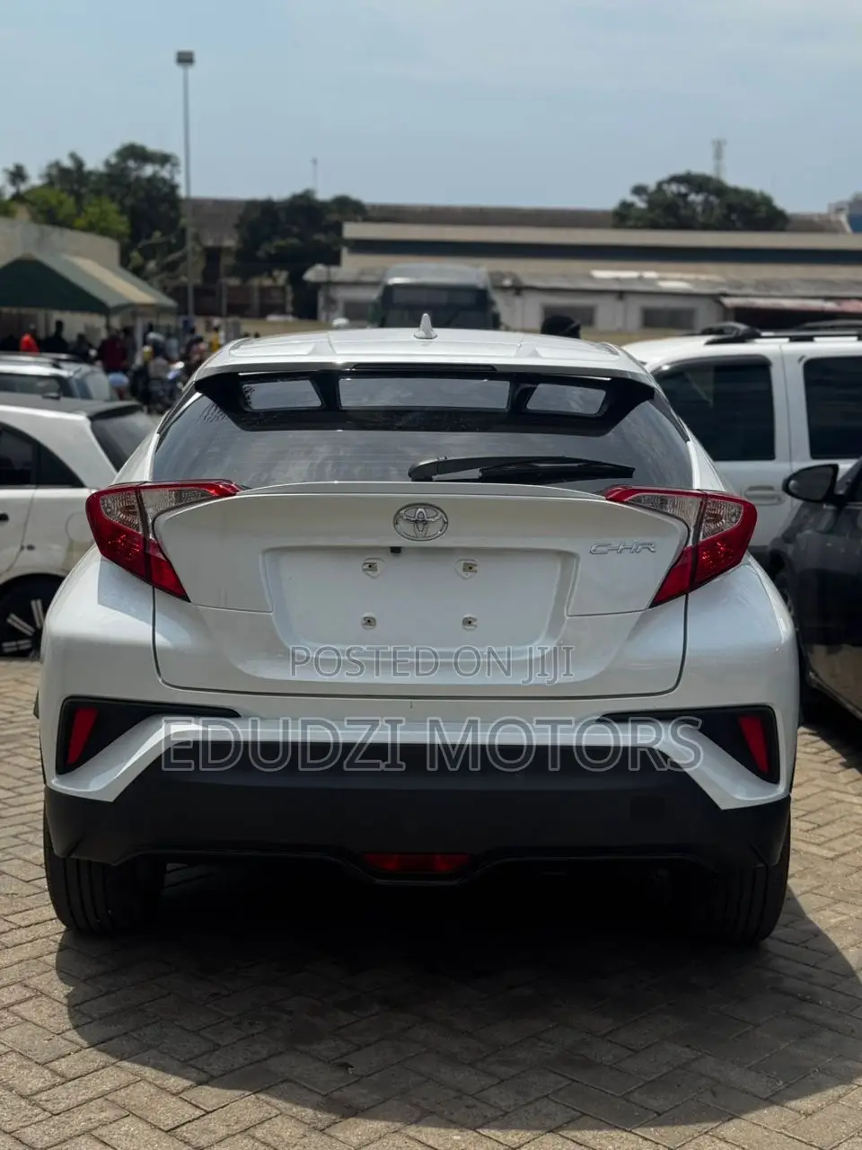 Toyota C-HR Limited 2022 White