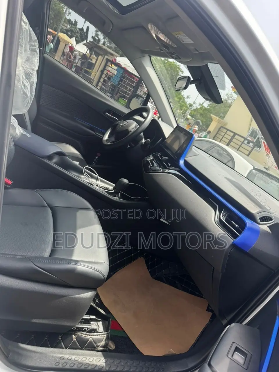 Toyota C-HR Limited 2022 White
