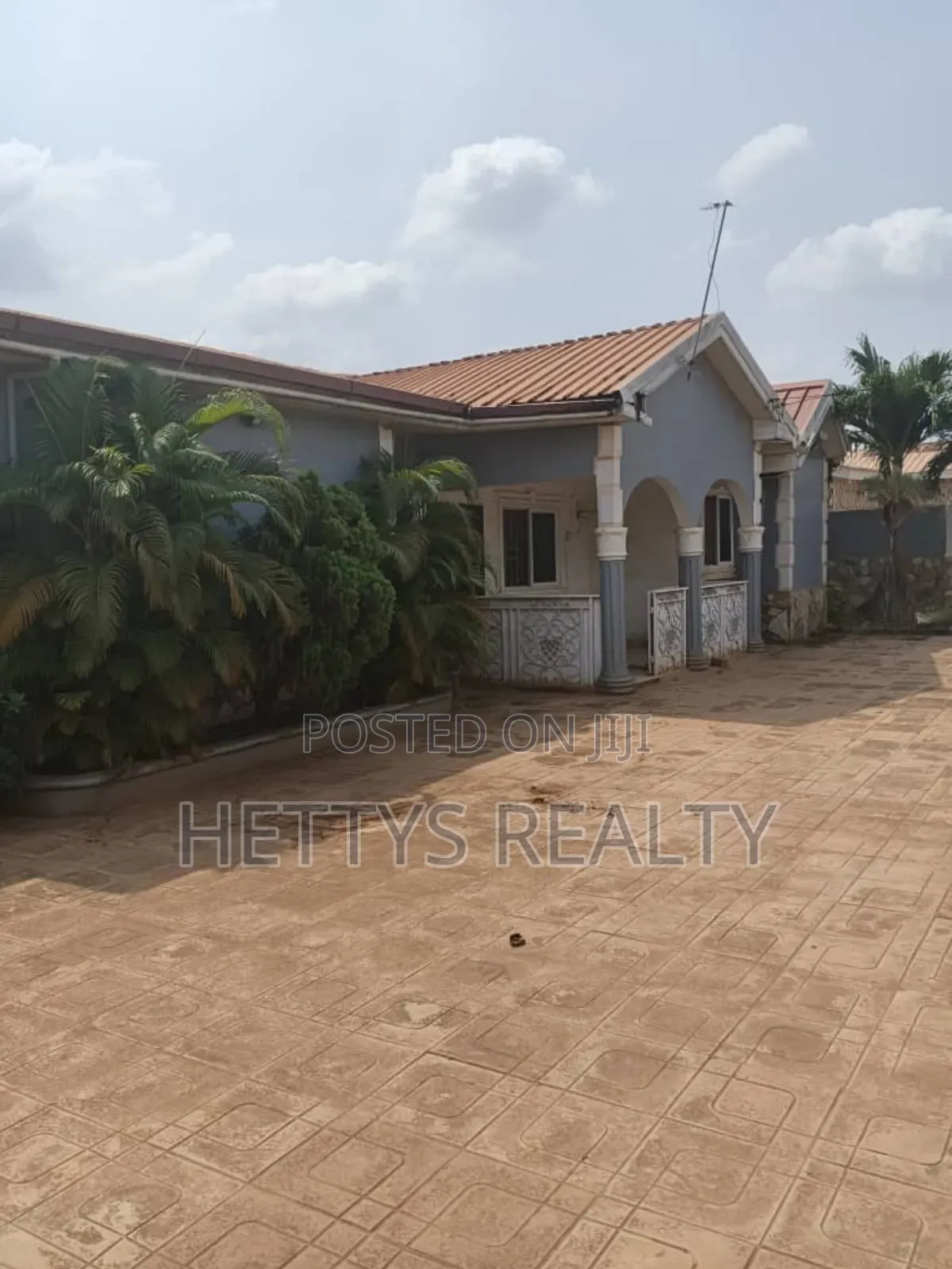 4bdrm House in Oyarifa for sale