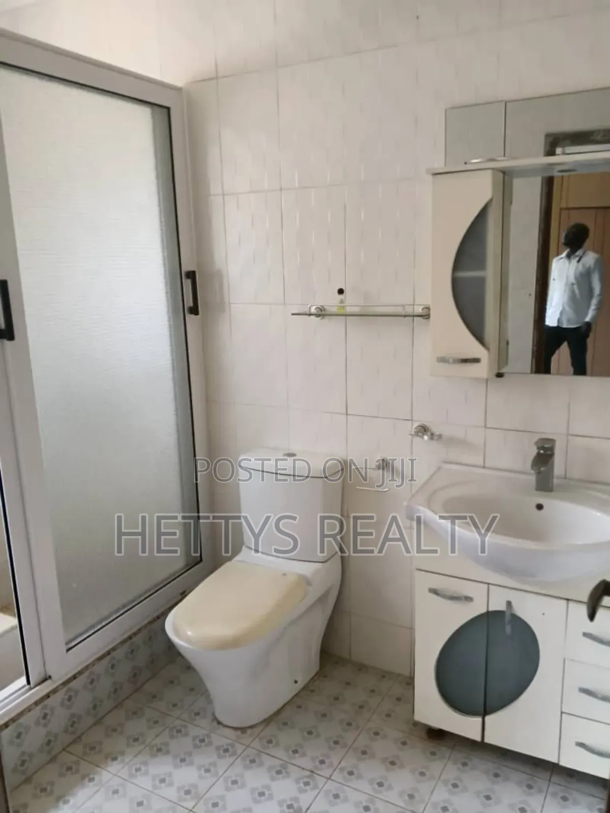 4bdrm House in Oyarifa for sale
