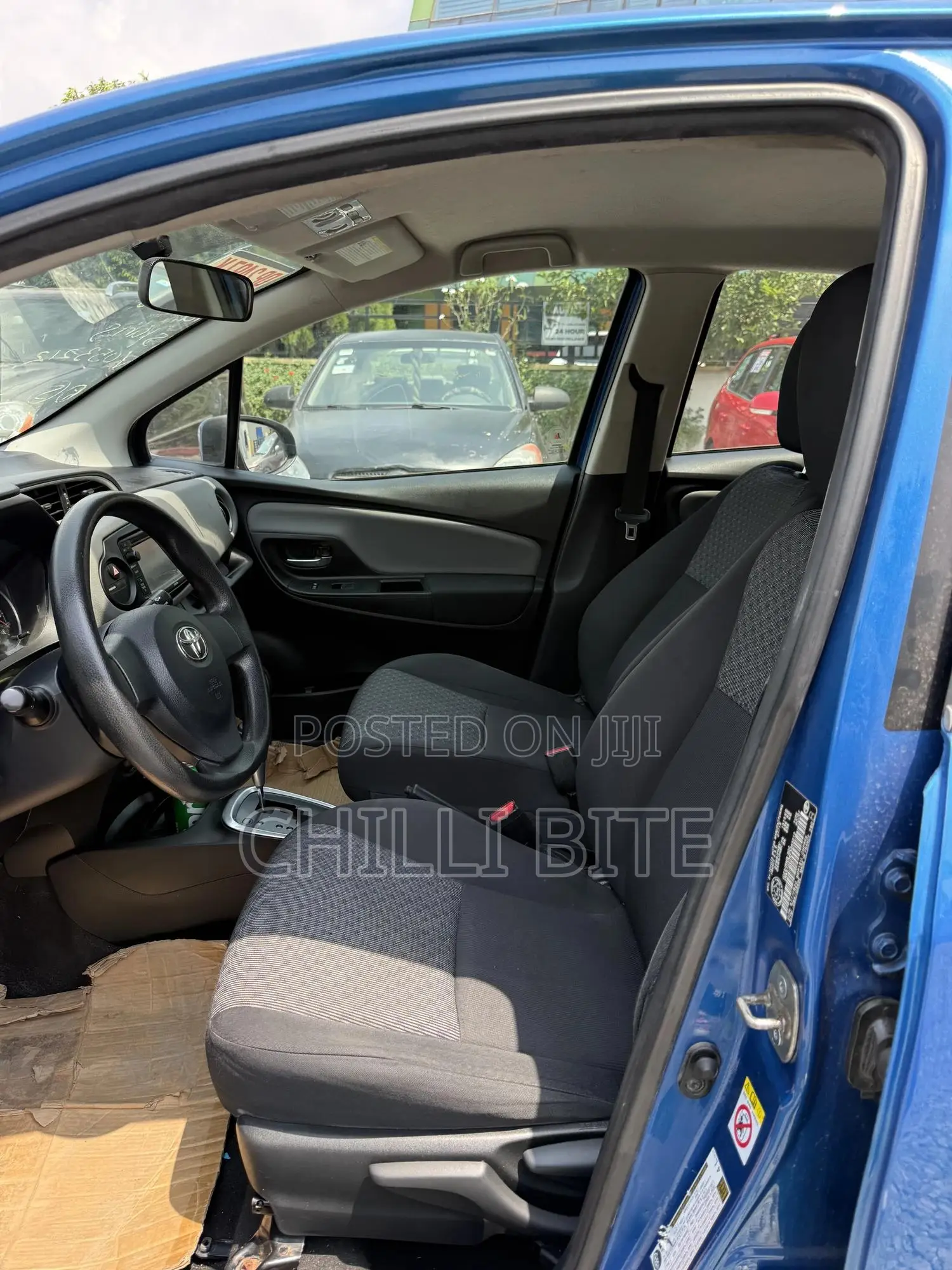 Toyota Yaris LE Hatchback 3dr 2016 Blue