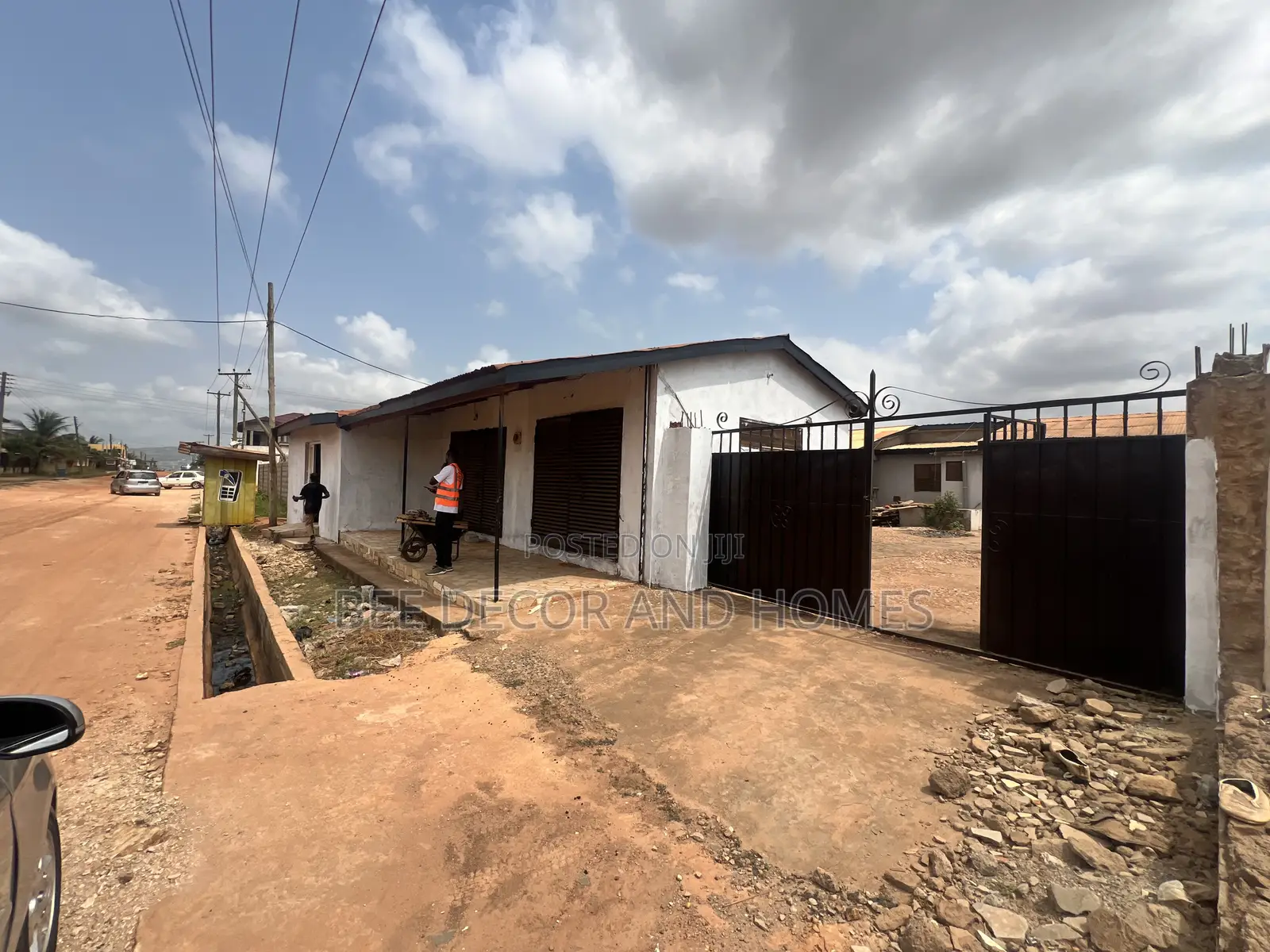 3bdrm House in Bee  Decor & Homes, Agbogba for sale