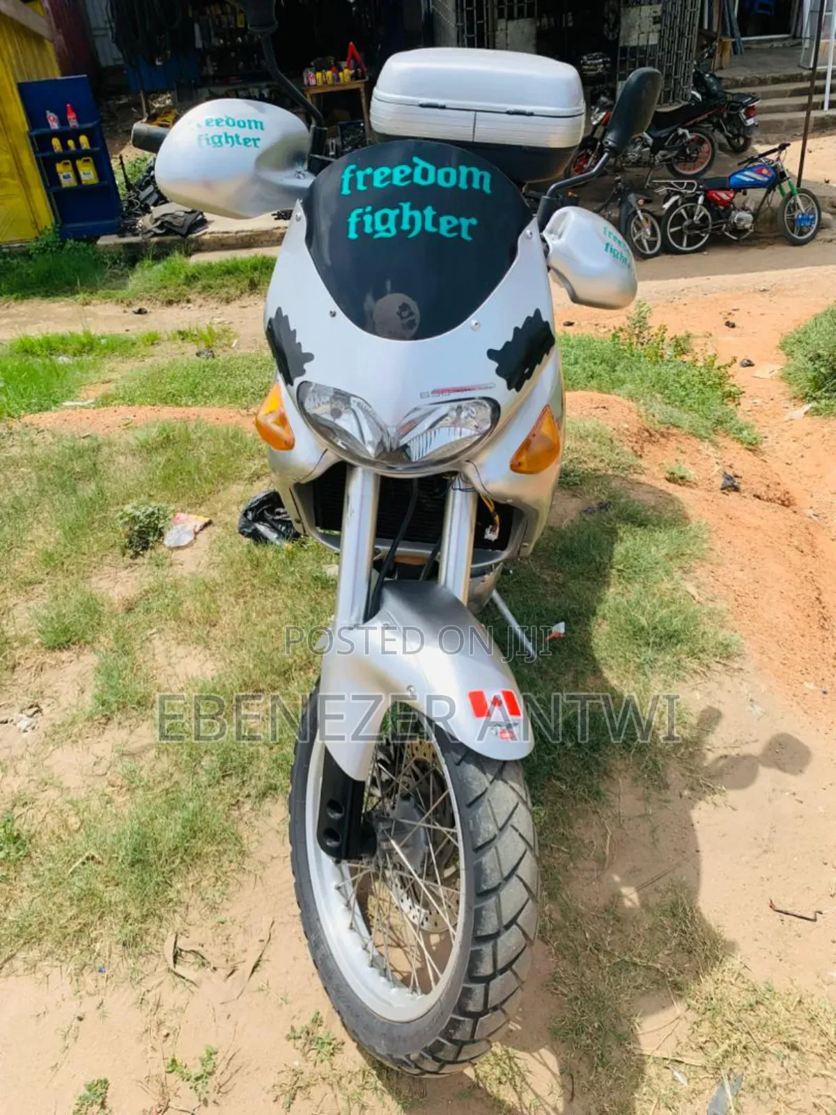 Aprilia Pegaso 2010 Silver