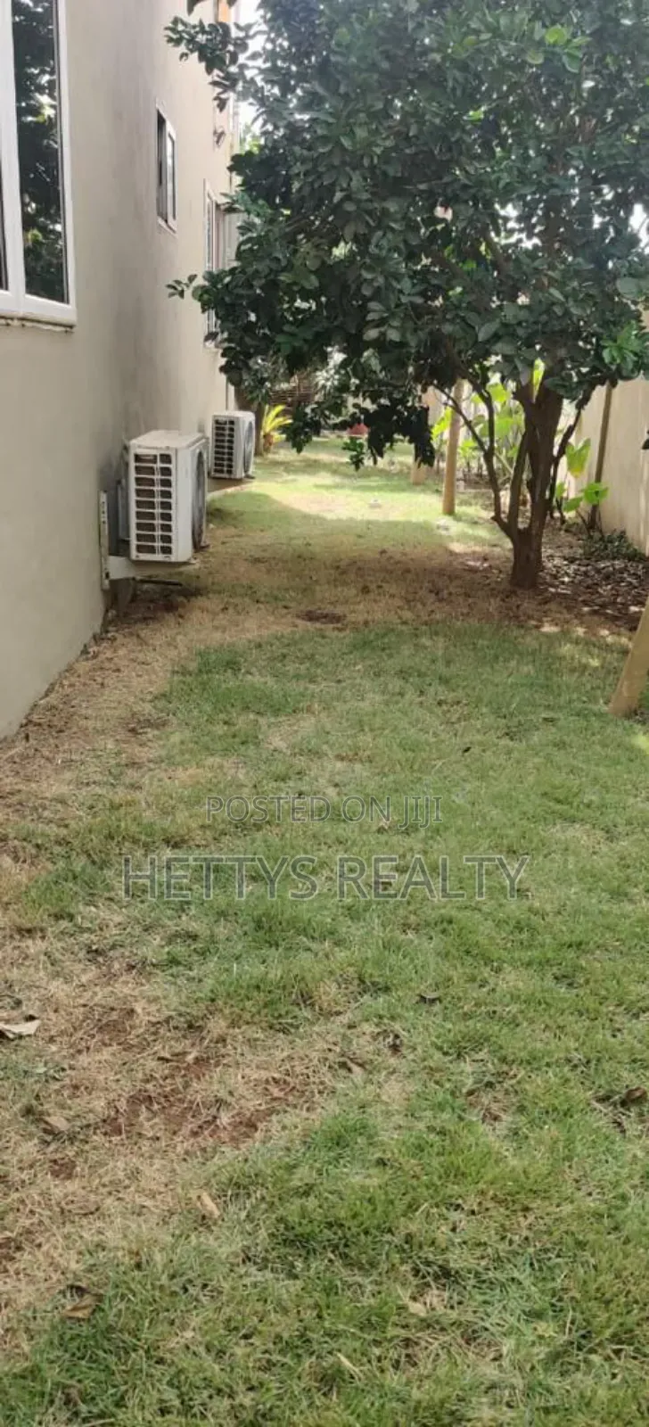 4bdrm House in Ablorh Adjei for sale