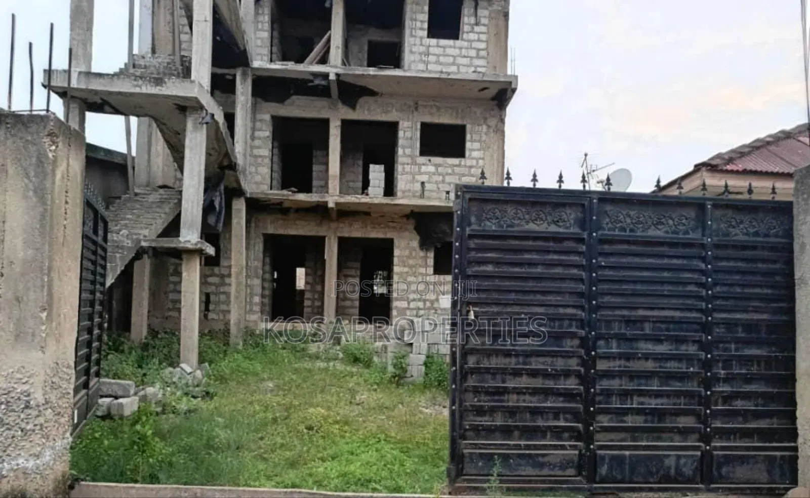 1bdrm Apartment in Adjiringanor School, Adjiriganor for sale