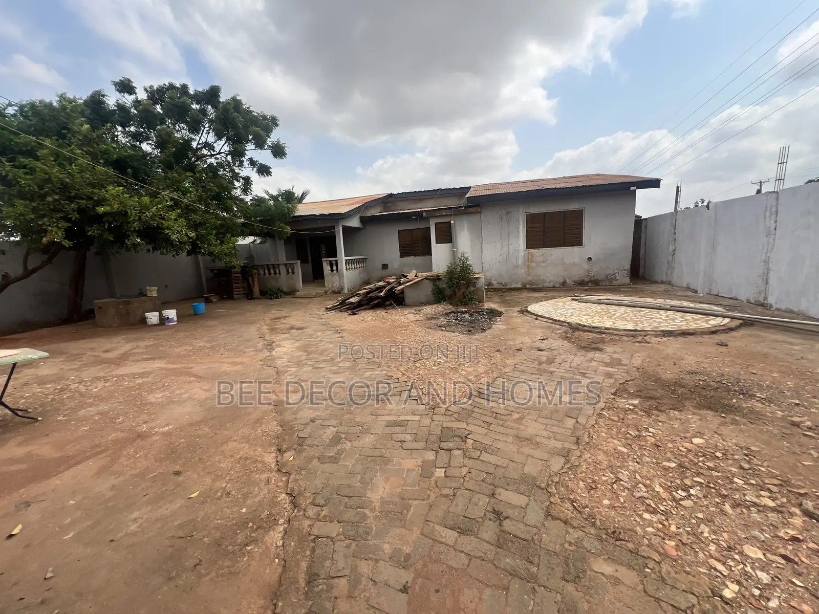 3bdrm House in Bee  Decor & Homes, Agbogba for sale