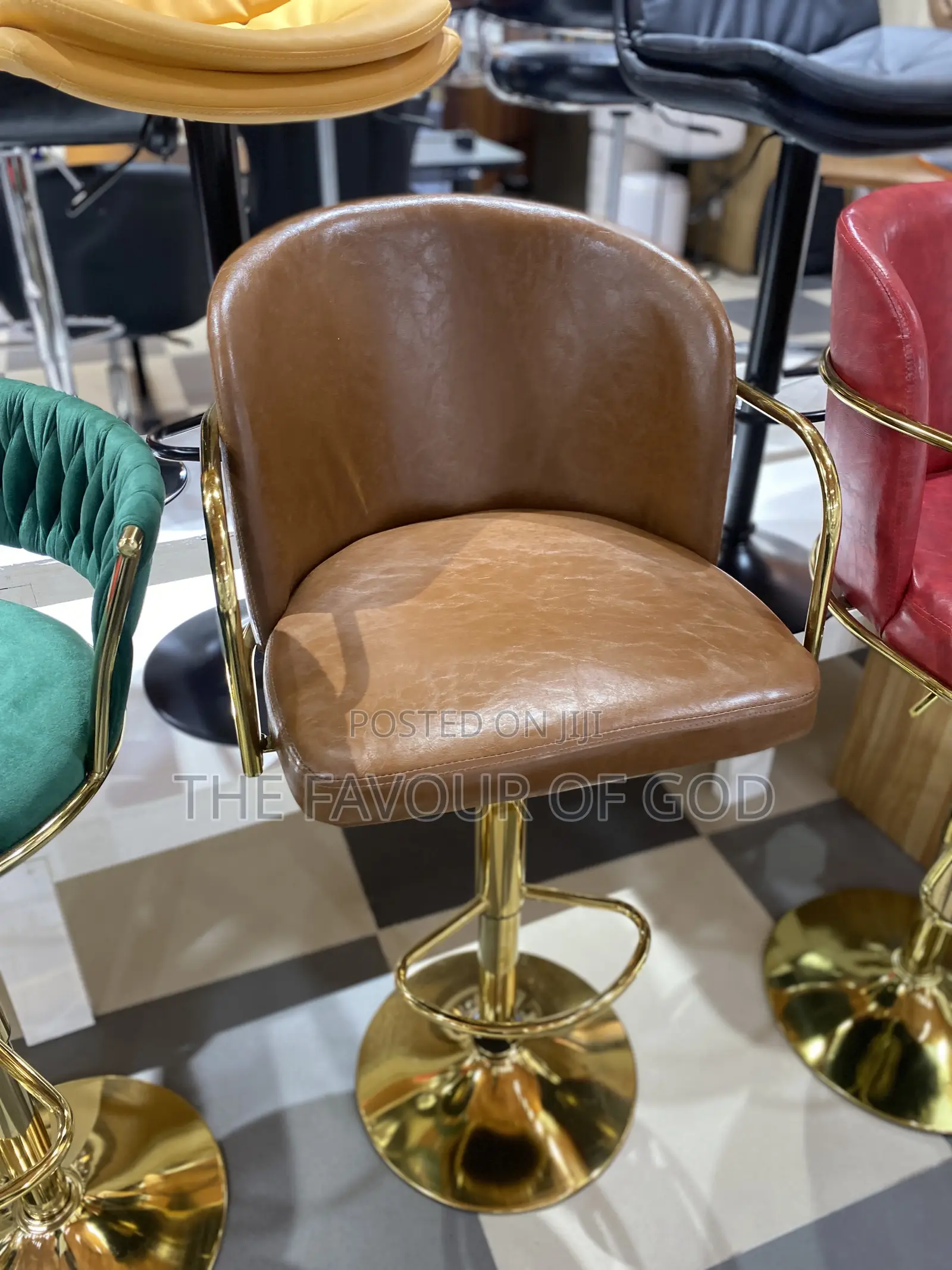 Solid Saloon/Bar Chair