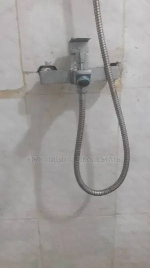 5bdrm Apartment in First Digital Real, Kasoa for sale