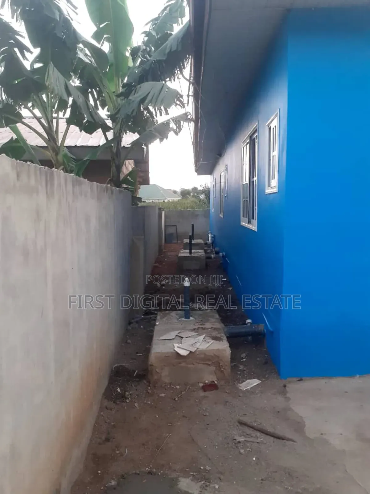 5bdrm Apartment in First Digital Real, Kasoa for sale