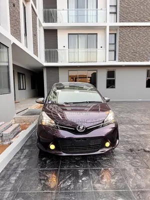 Toyota Vitz 1.5 FWD 3dr 2015 Purple