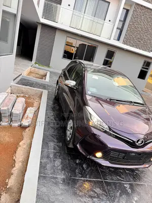 Toyota Vitz 1.5 FWD 3dr 2015 Purple