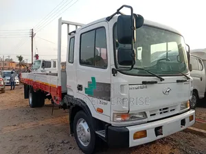 Hyundia 5 Tons Truck ( Six Holes )