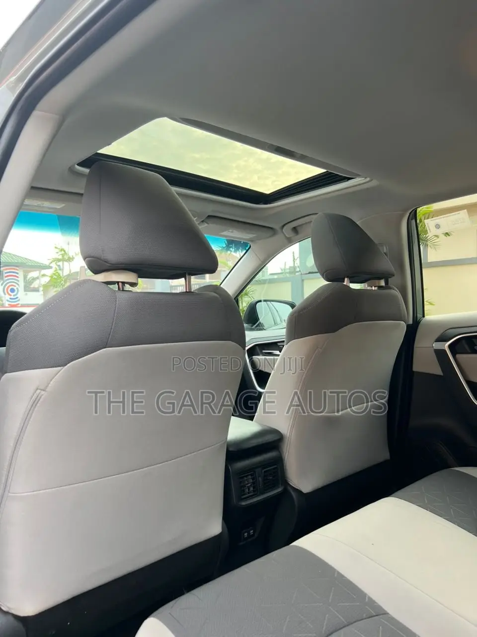 Toyota RAV4 XLE AWD 2020 Gray