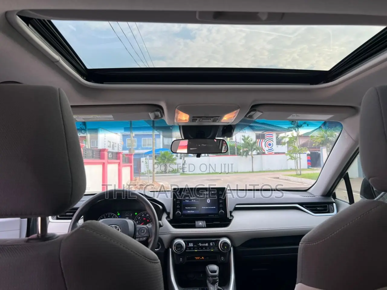 Toyota RAV4 XLE AWD 2020 Gray