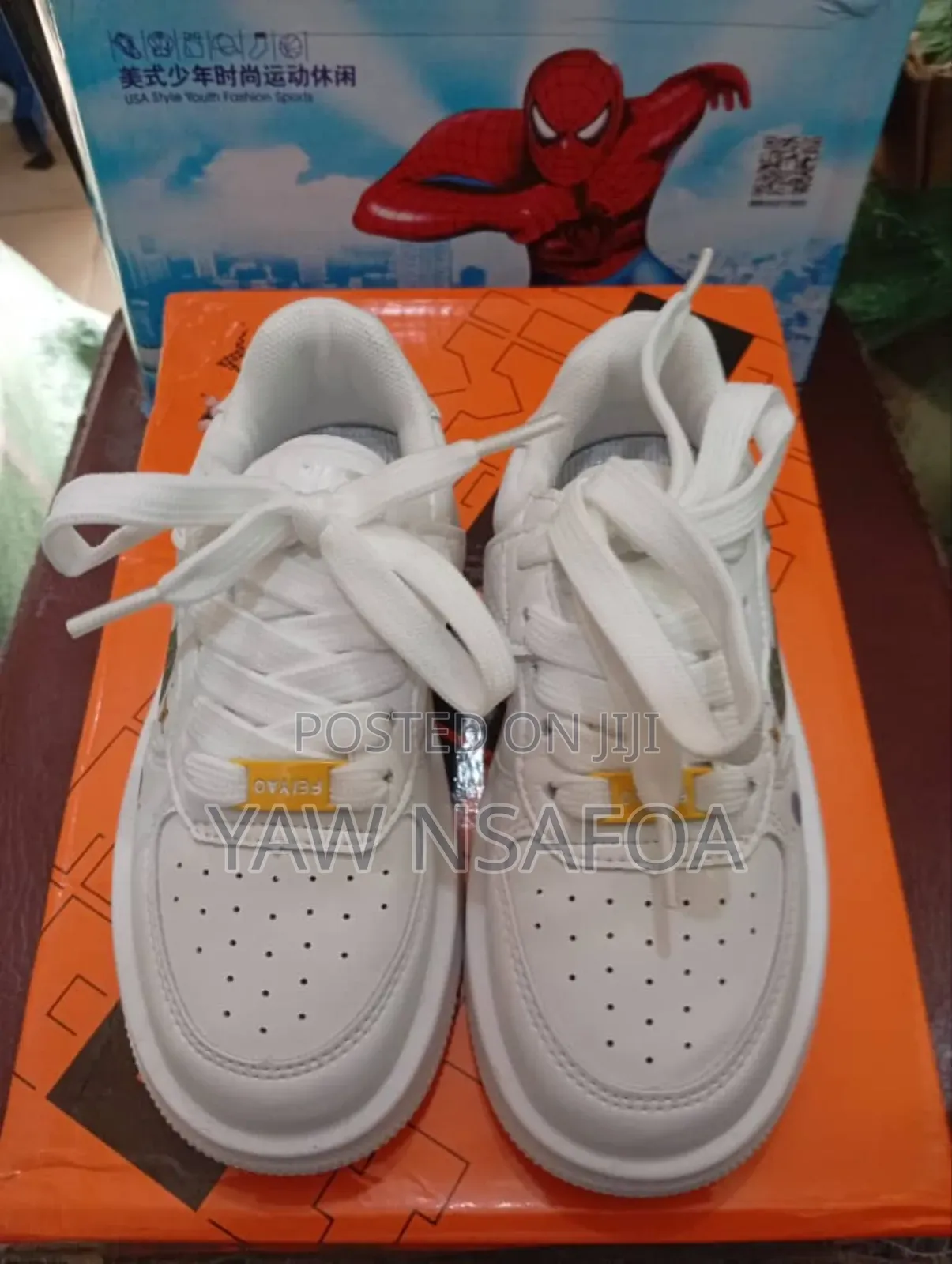Kids Shoe Sneaker Home