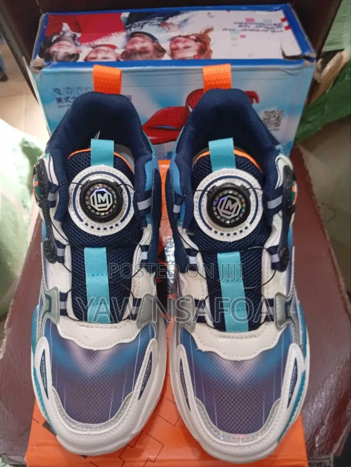 Kids Shoe Sneaker Home