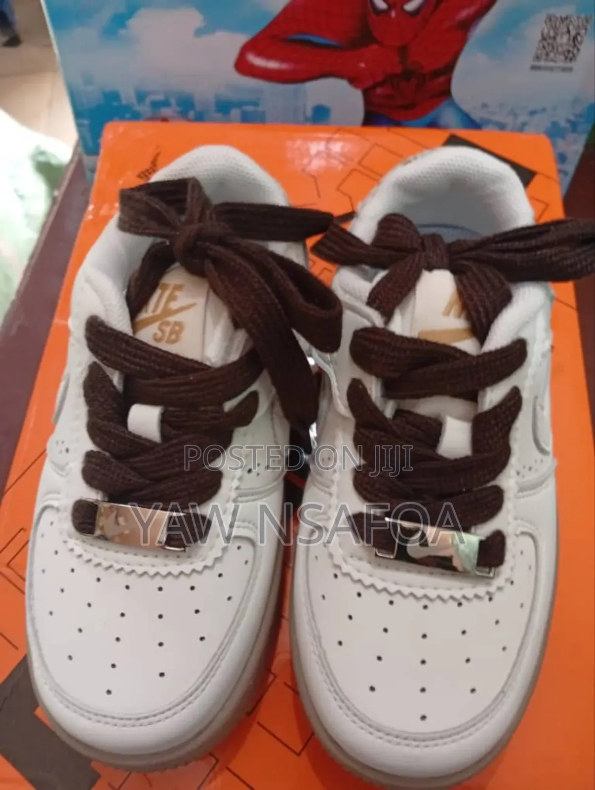 Kids Shoe Sneaker Home