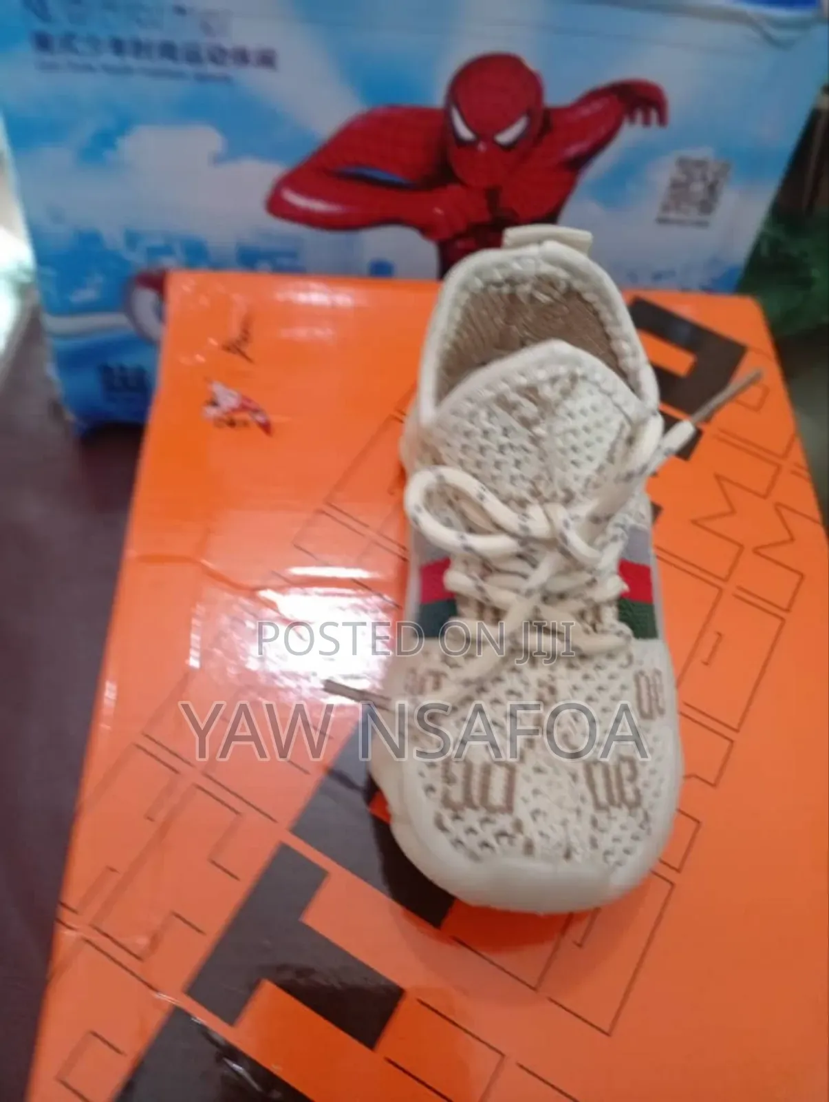 Kids Shoe Sneaker Home