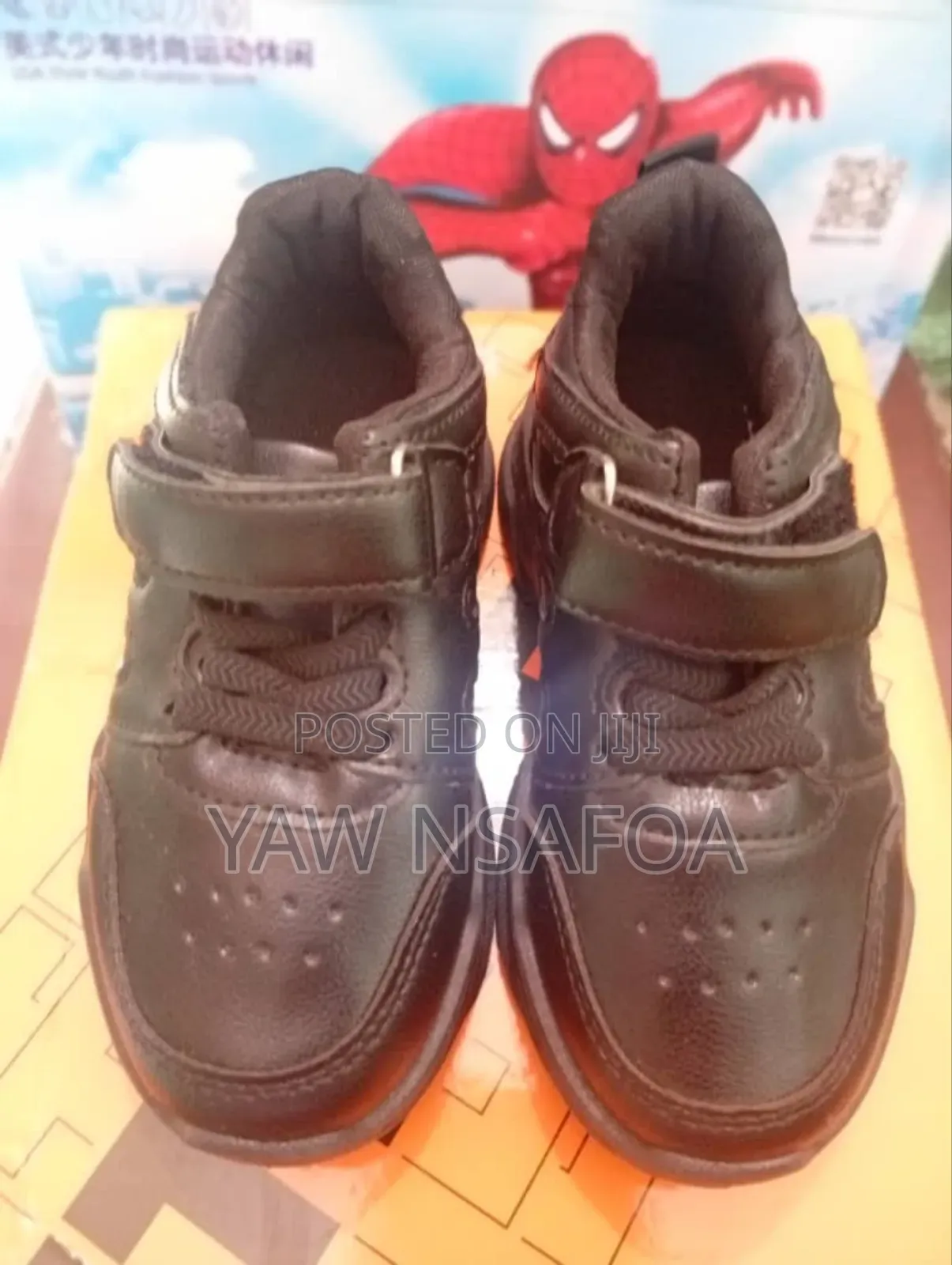 Kids Shoe Sneaker Home