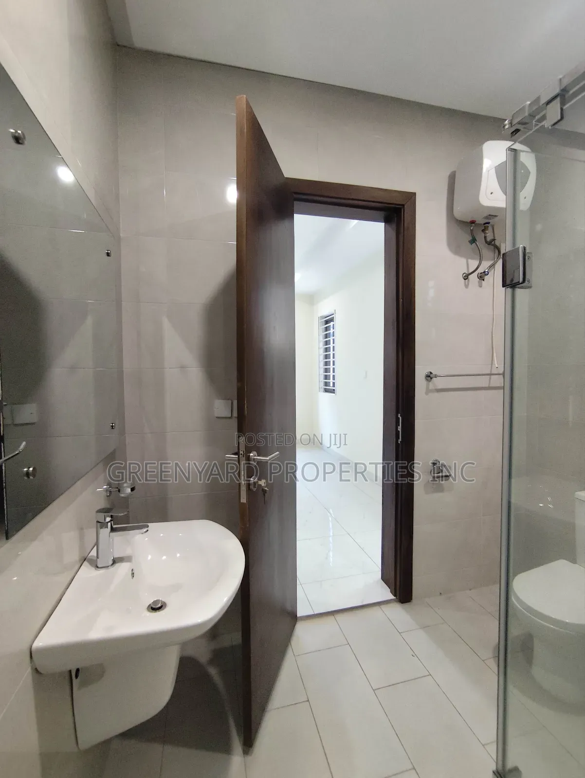 7bdrm House in American House, East Legon for rent