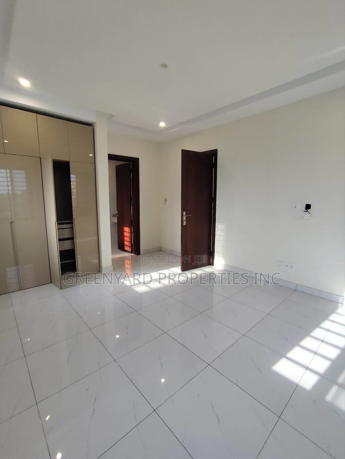 7bdrm House in American House, East Legon for rent