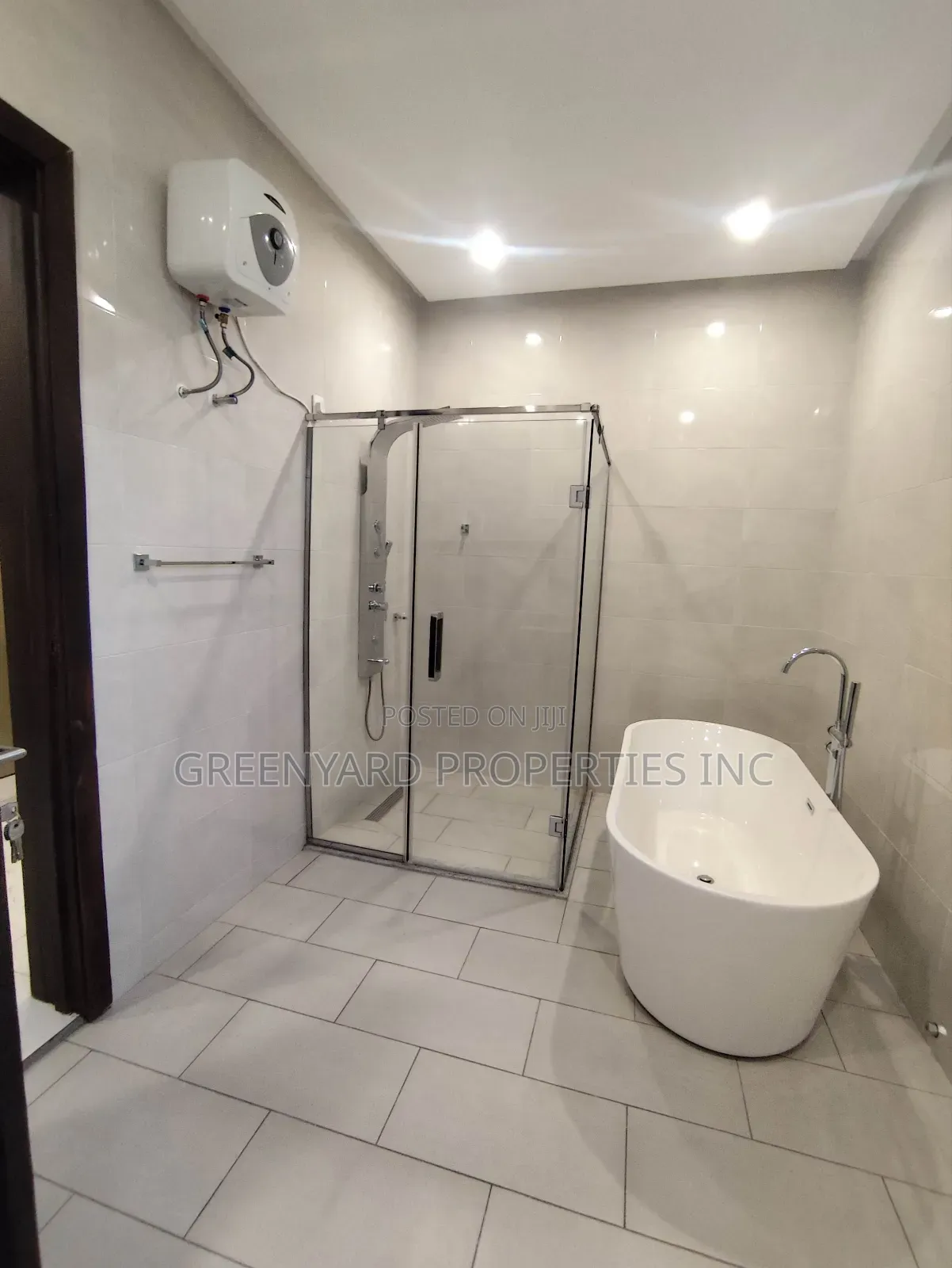 7bdrm House in American House, East Legon for rent