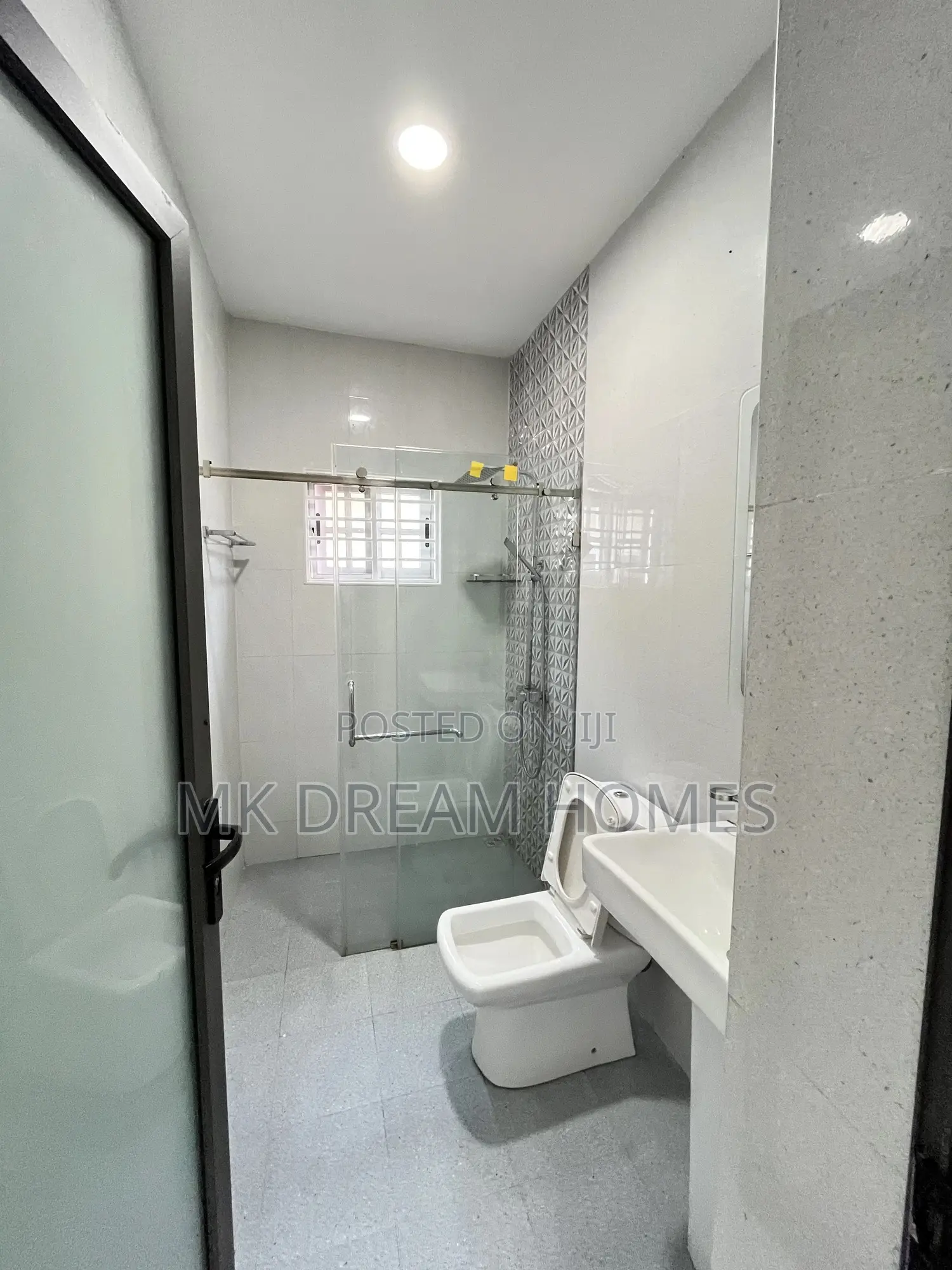 3bdrm Townhouse / Terrace in Paradise Estate for rent
