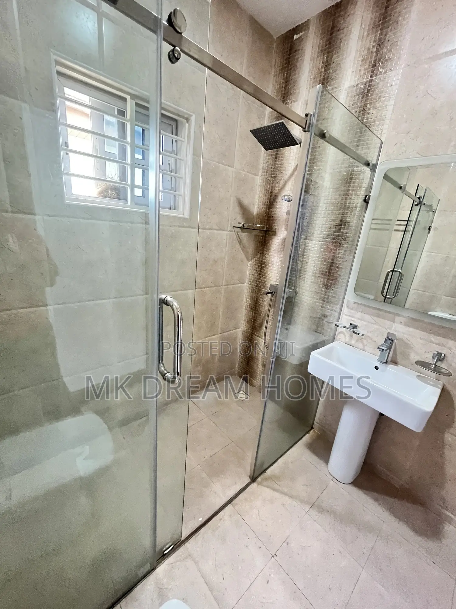 3bdrm Townhouse / Terrace in Paradise Estate for rent
