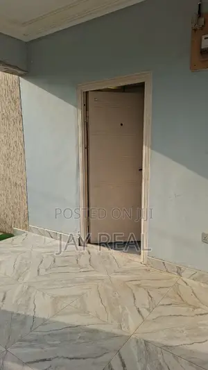 3bdrm Apartment in Jayreal Estate, Kasoa for rent